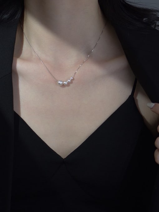 Halskette aus 925er Sterlingsilber mit Imitationsperlen